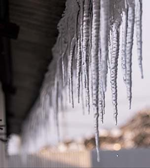 Gutter Overload In Winters